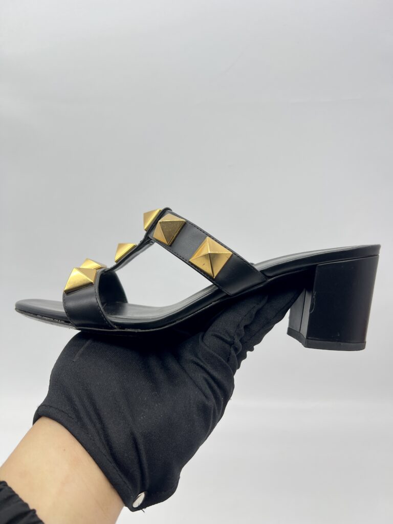 Valentino Roman Stud Chunky Black/Nero GHW