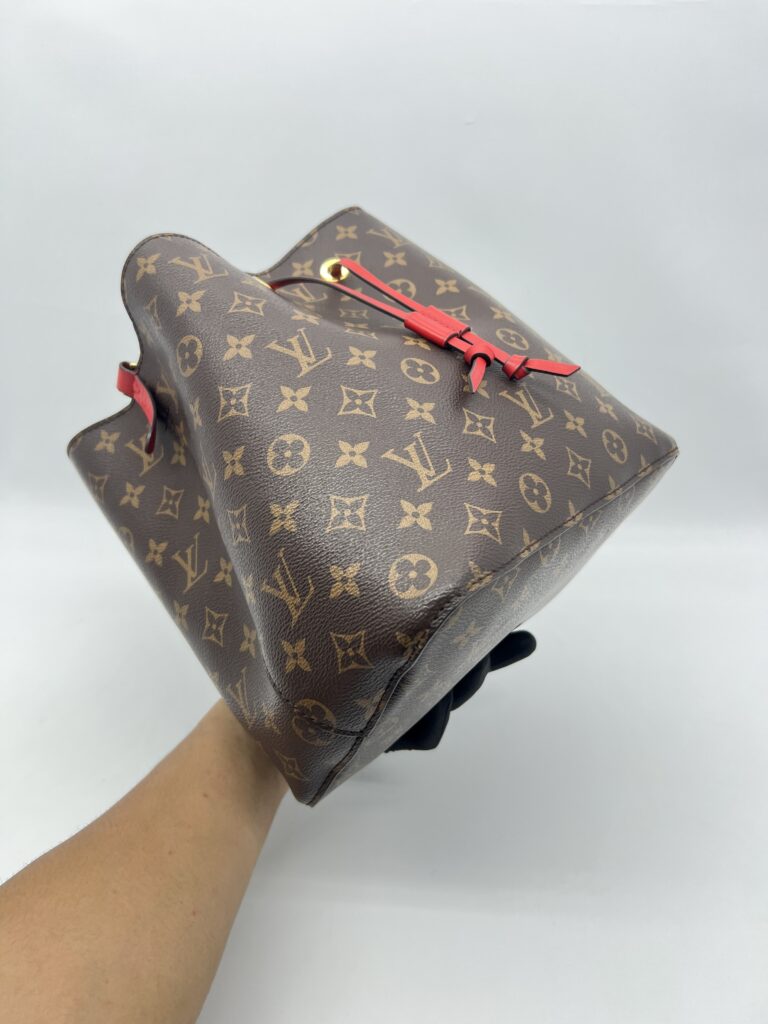 Louis Vuitton Neo Noe MM Monogram Coquelicot GHW