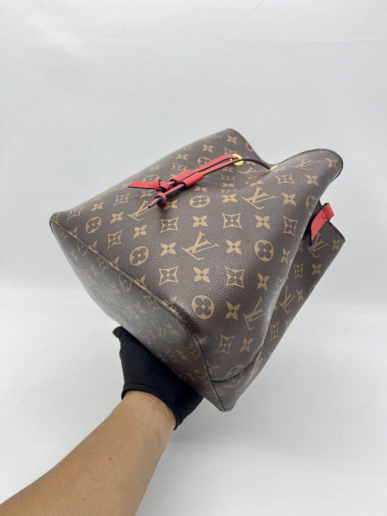Louis Vuitton Neo Noe MM Monogram Coquelicot GHW