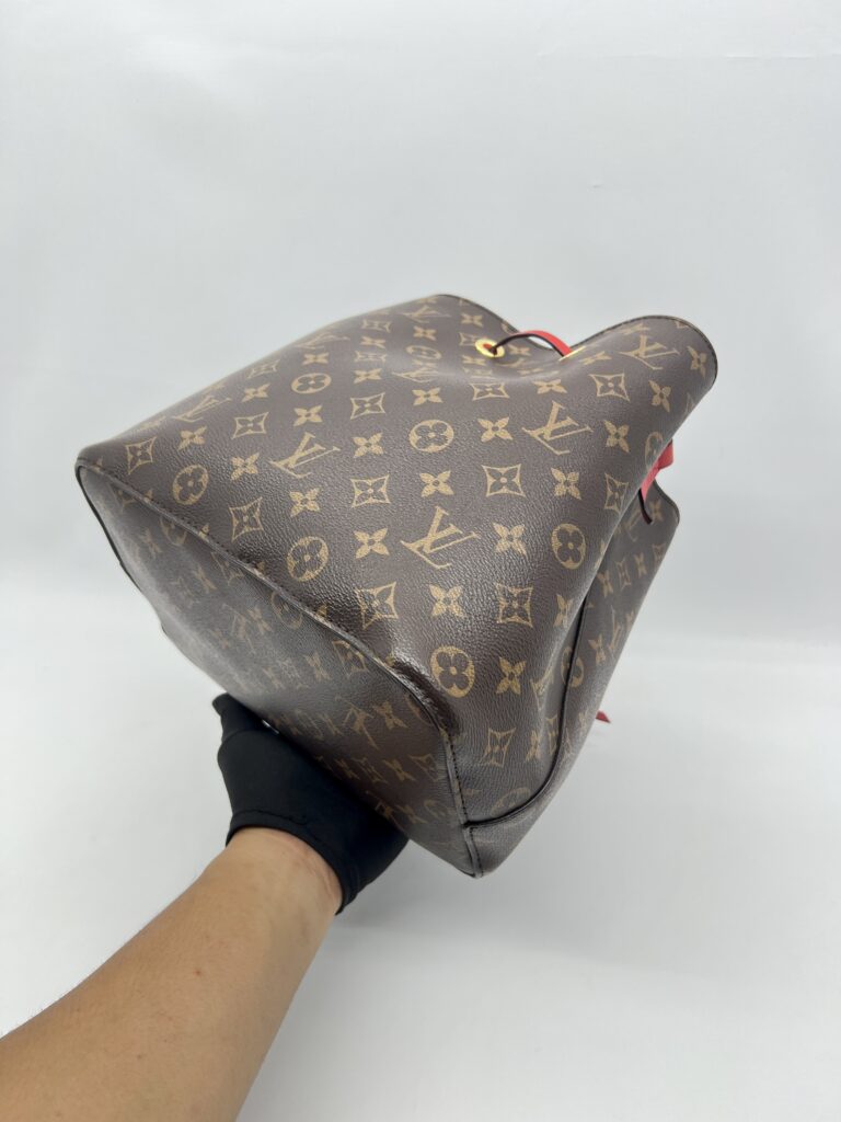 Louis Vuitton Neo Noe MM Monogram Coquelicot GHW