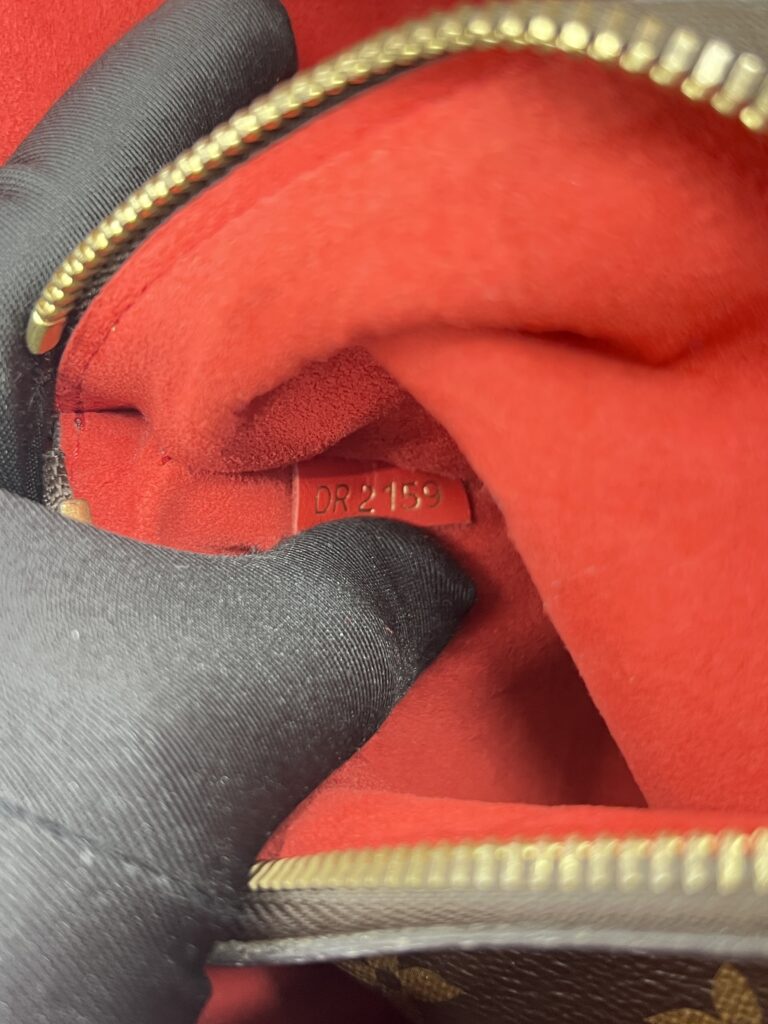 Louis Vuitton Neo Noe MM Monogram Coquelicot GHW
