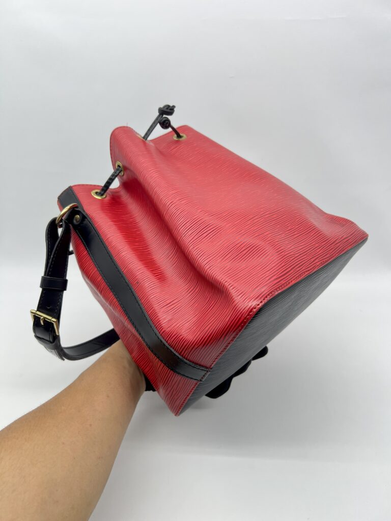Louis Vuitton Petit Noe Epi Red Noir GHW