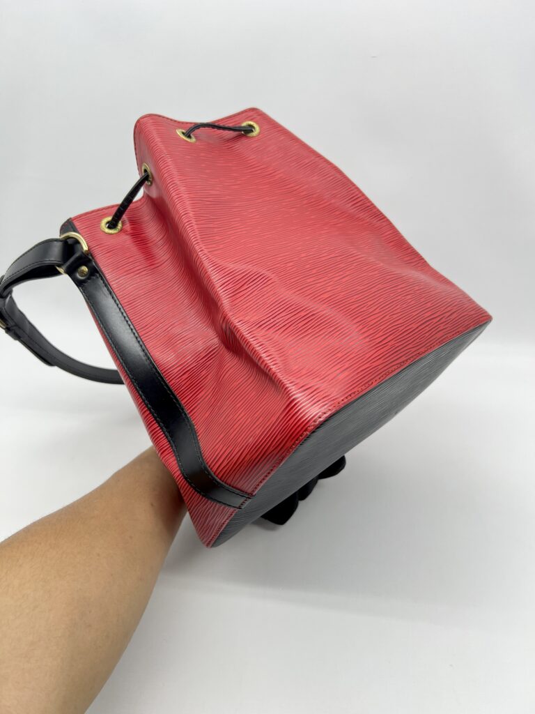 Louis Vuitton Petit Noe Epi Red Noir GHW