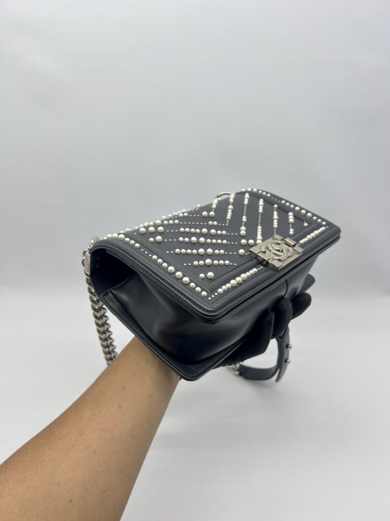 Chanel Boy 25 Lambskin Pearl Black SHW