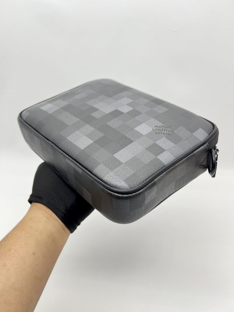 Louis Vuitton Trio Messenger Damoflage Black