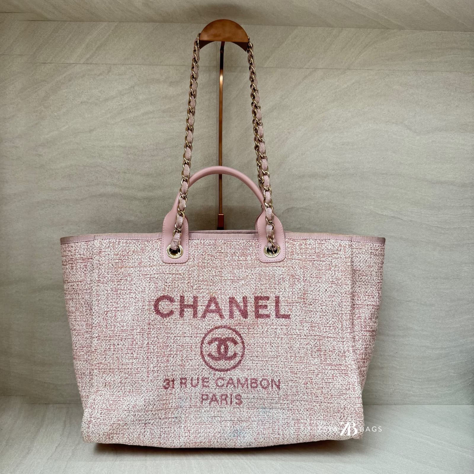Chanel Deauville Medium Raffia Pink GHW