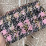 Chanel medium classic tweed