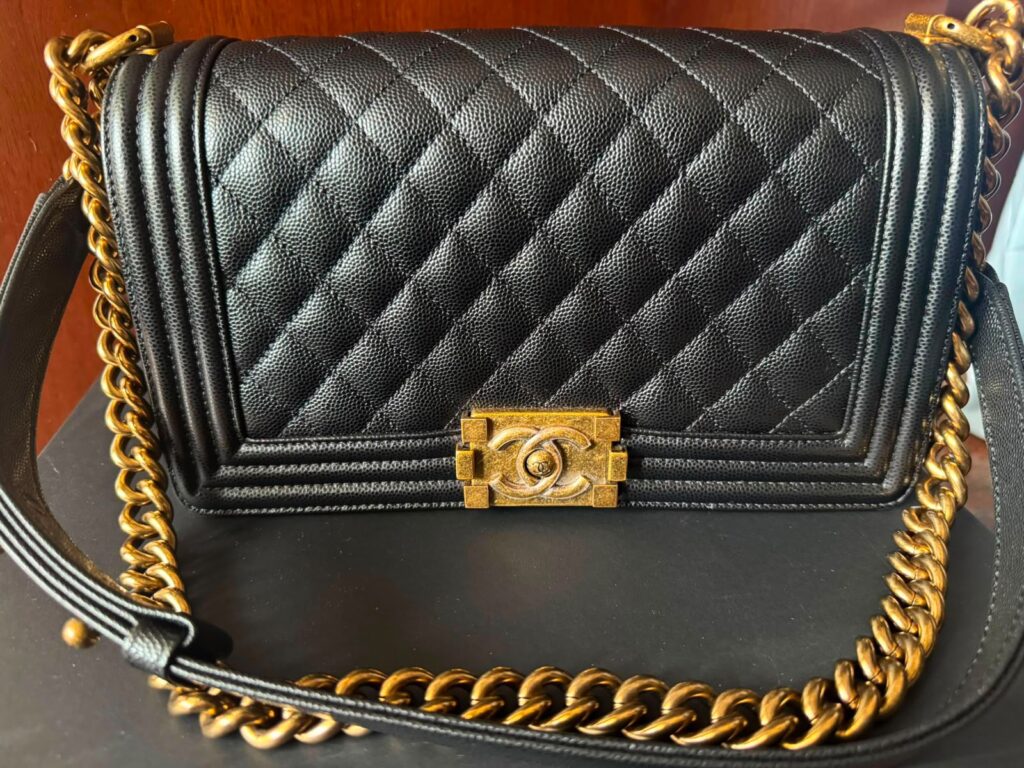 Chanel Boy Medium 25 Black Caviar GHW