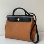 Hermes Herbag 31 dune/black/cassis GHW