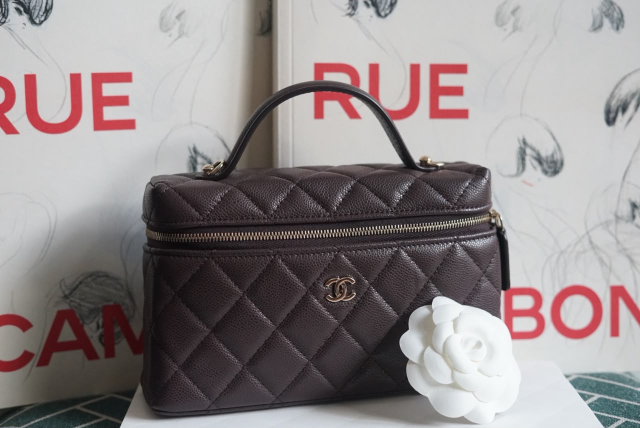 Chanel Vanity Slim Dark Brown Caviar GHW