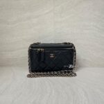 Chanel Vanity Caviar Black GHW