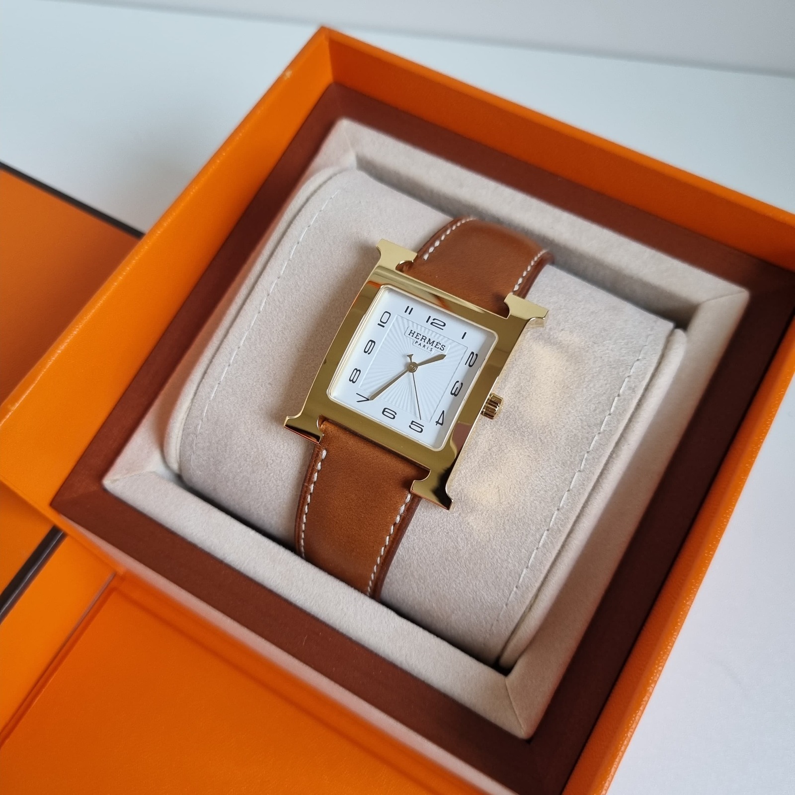 Hermes H Hour TGM Barenia GHW