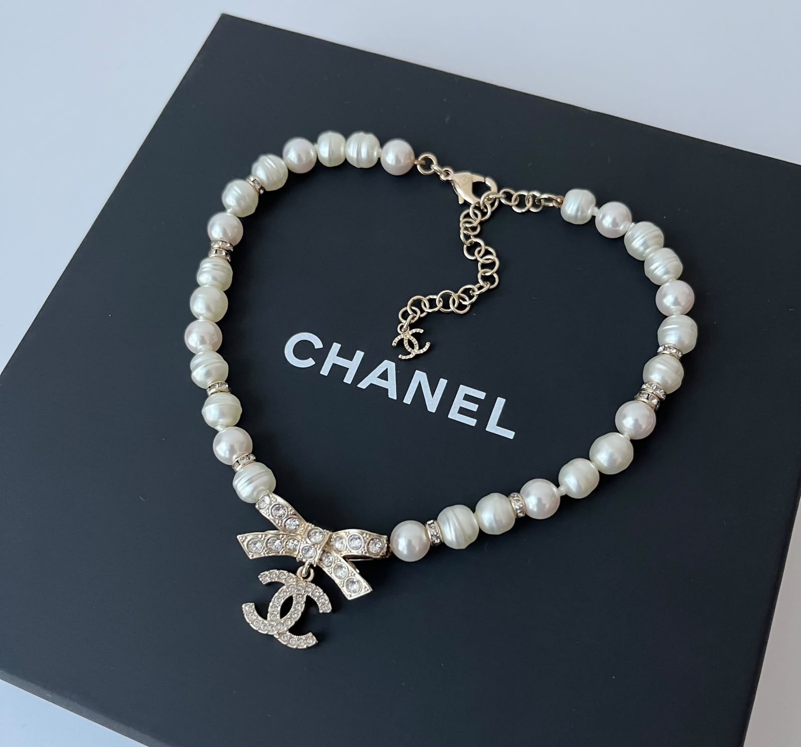 Chanel Necklaces Pearl
