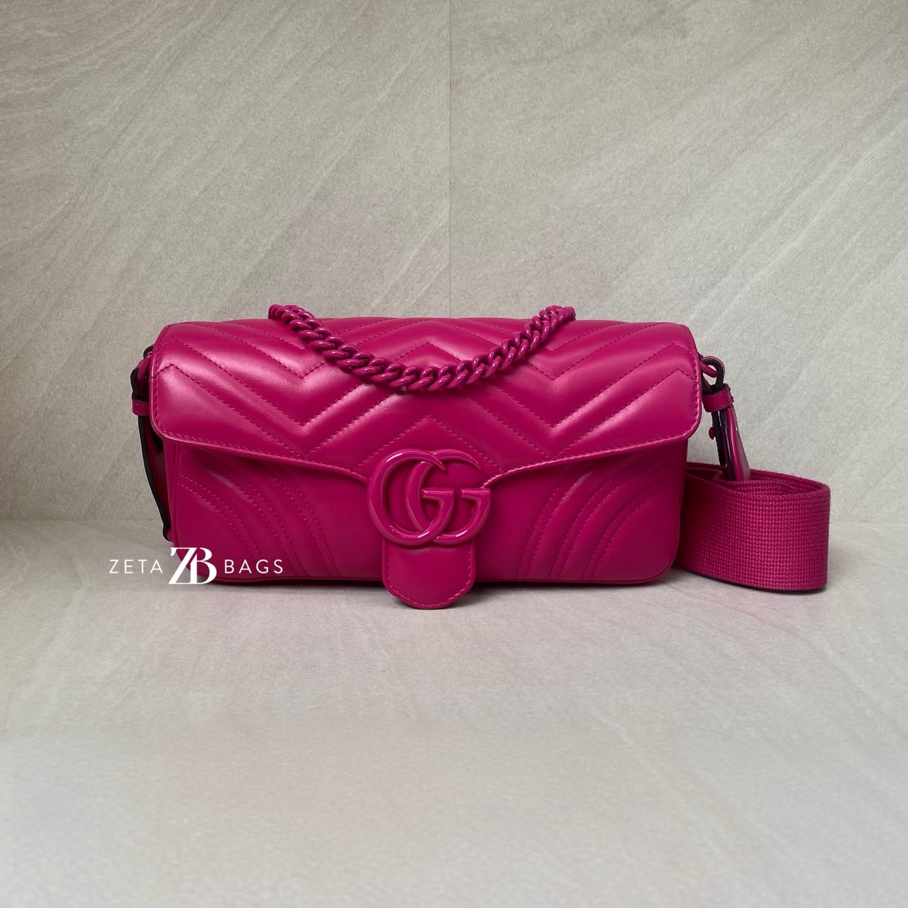Gucci GG Marmount Shoulder All Fucshia
