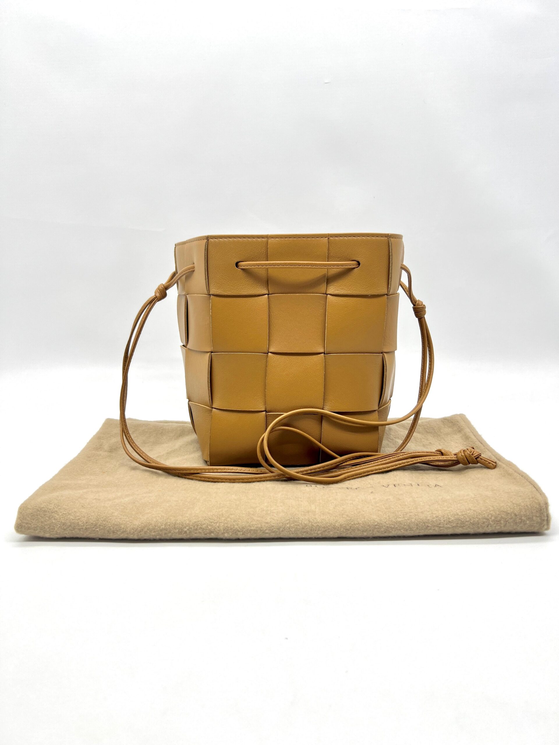 Bottega Veneta Small Cassette Buchet Camel
