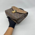 Louis Vuitton Metis Monogram Reverse