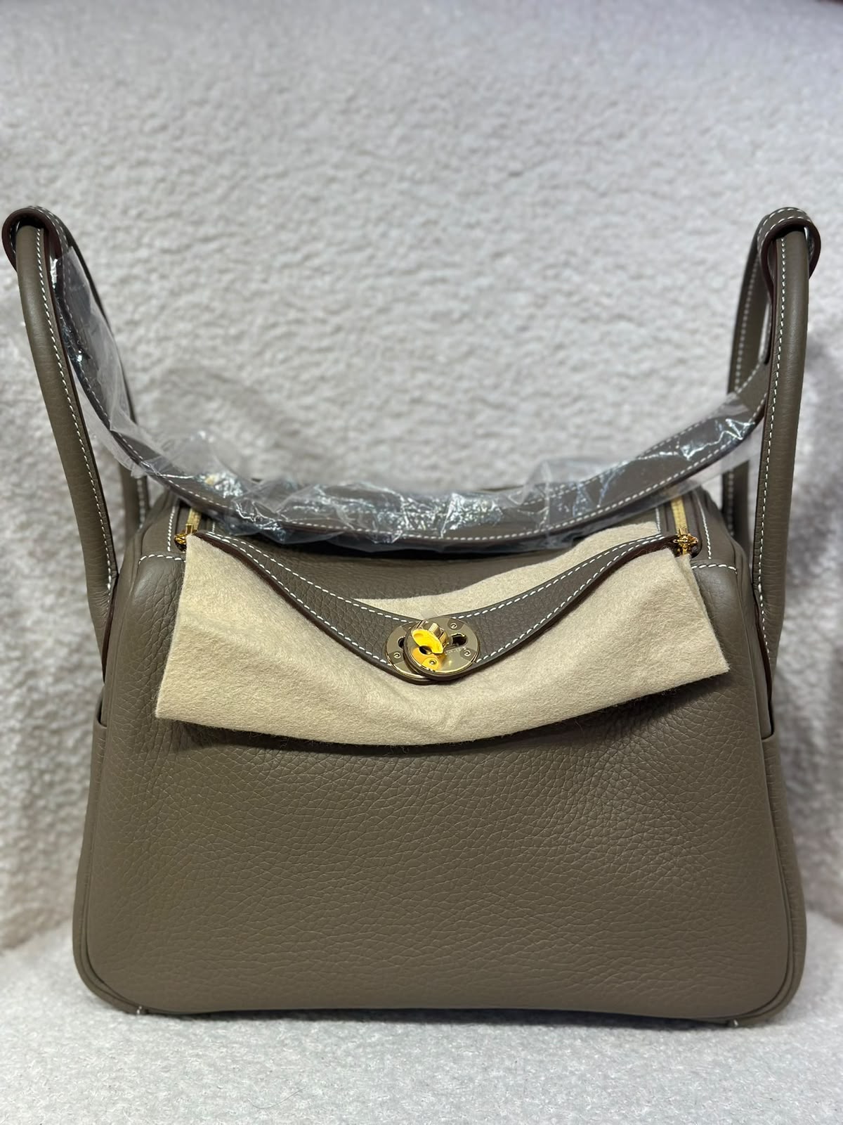 Hermes Lindy 26 Etoupe Clemence GHW
