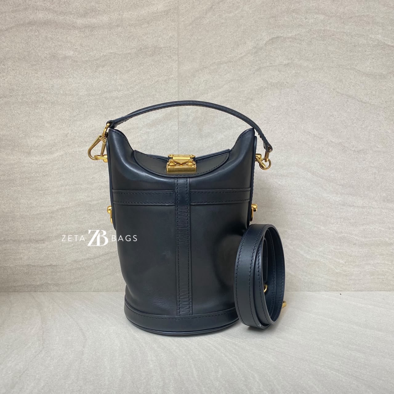 Louis Vuitton Duffle Bucket Noir